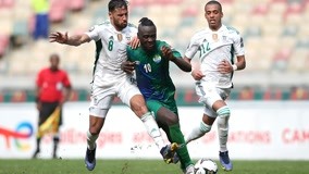 邮报：此前报价800万英镑遭拒，热刺准备加价追巴西左后卫索萨