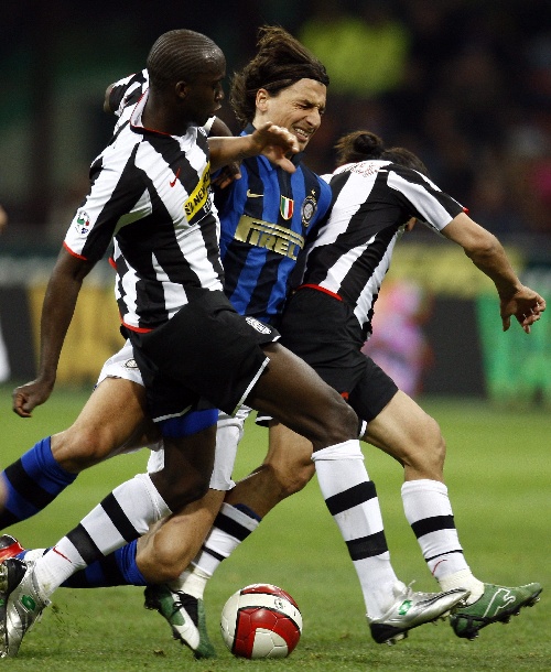 CS2裂变天地：蒙古队暂登世界第一！LVG一胜难求，TYLOO命悬一线